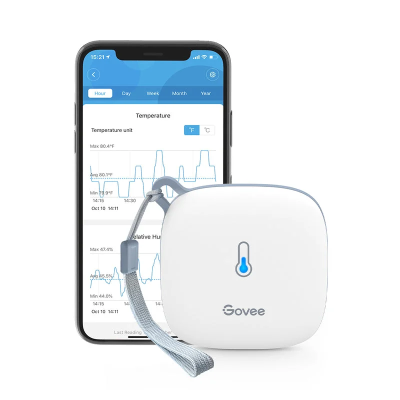 Capteur Govee H5179 blanc avec un aperçu de son application de suivi sur téléphone